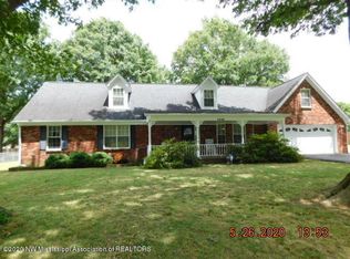 5490 Ridgetop Dr, Horn Lake, MS 38637