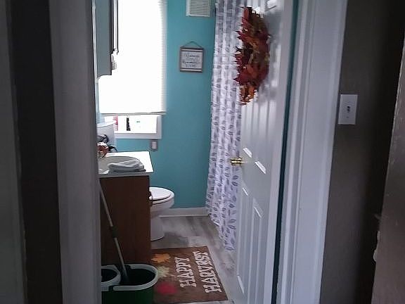 2nd image of 28883 Wauketa Ave