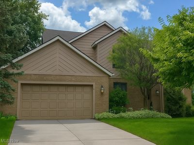 5901 Dawn Vista Oval, Parma, OH, 44129