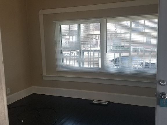 2nd image of 1046 N Pershing Ave