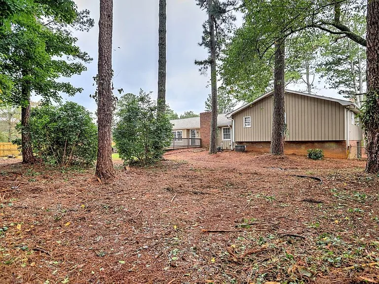 2940 Connie St — Photo 19