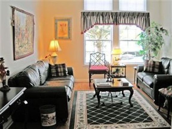 5th image of 149 Blossom Ln #8