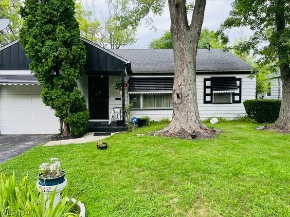 2465 Belvoir Blvd, Cleveland, OH 44121