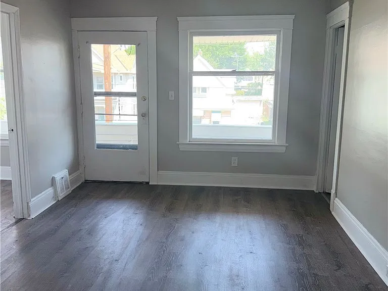 2778 E 120th St #3 — Photo 7