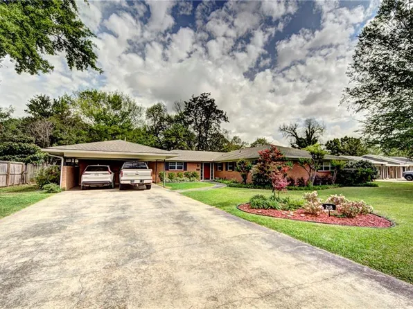 218 Whitfield Dr, Natchitoches, LA 71457