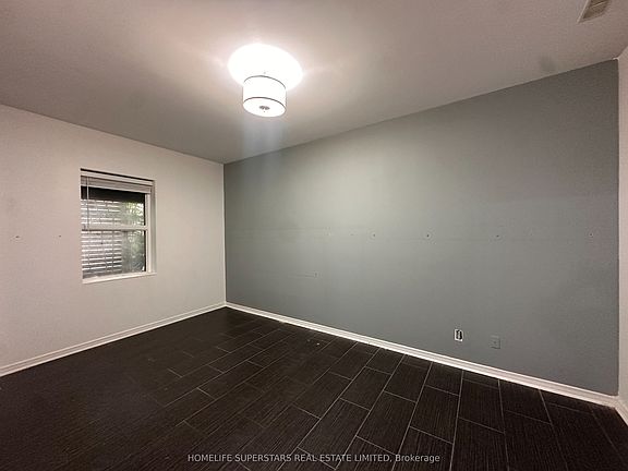 3rd image of 38 Kensington Pl Unit 207