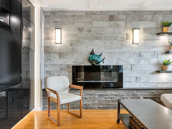 5th image of 17707 57a Ave #325
