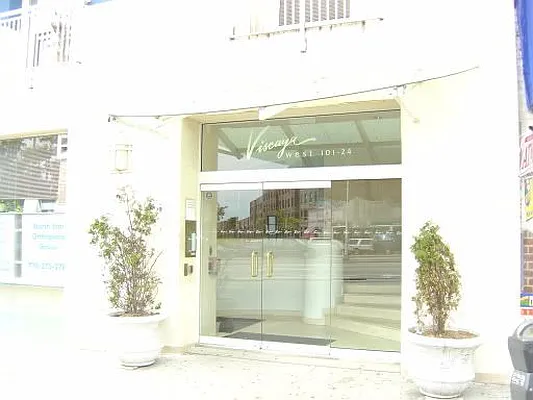 Rented by Bahar Management | media 17