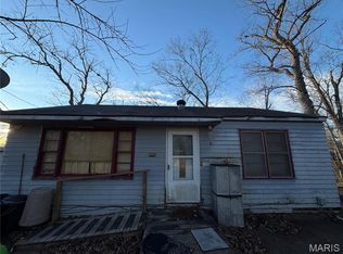 7221 N Shore Dr, Robertsville, MO 63072