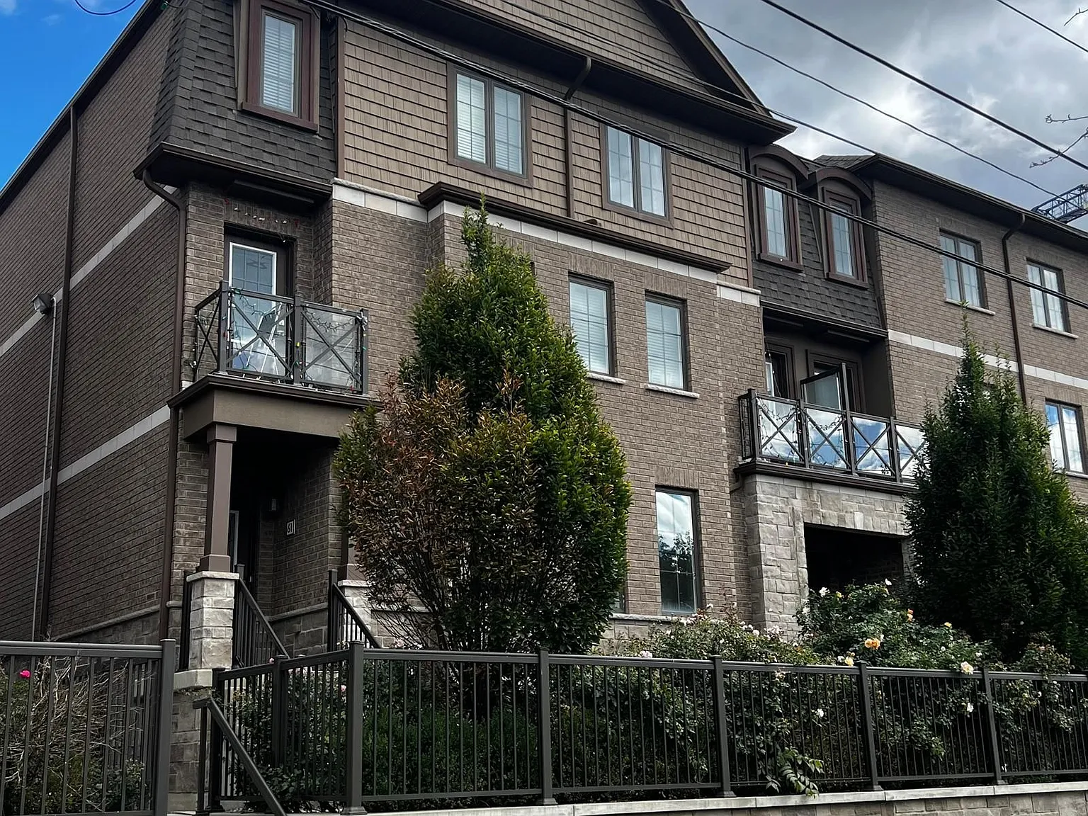 3 bed, $3,000 — Photo 1