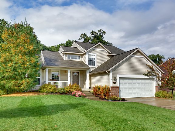 2nd image of 2647 Atwater Hills Dr NE