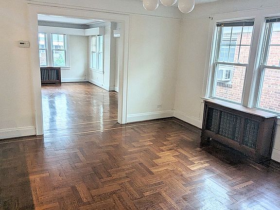 5th image of 26 E 235th St Floor 2