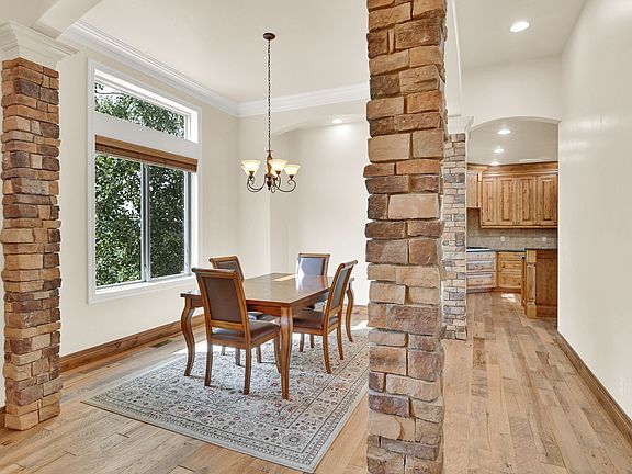 3rd image of 3573 N Elkview Dr