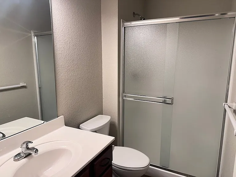 145 SE Rose Garden Ln — Photo 15
