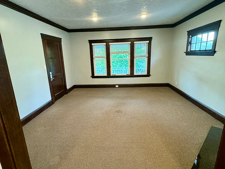 10111 Nanford Rd — Photo 5