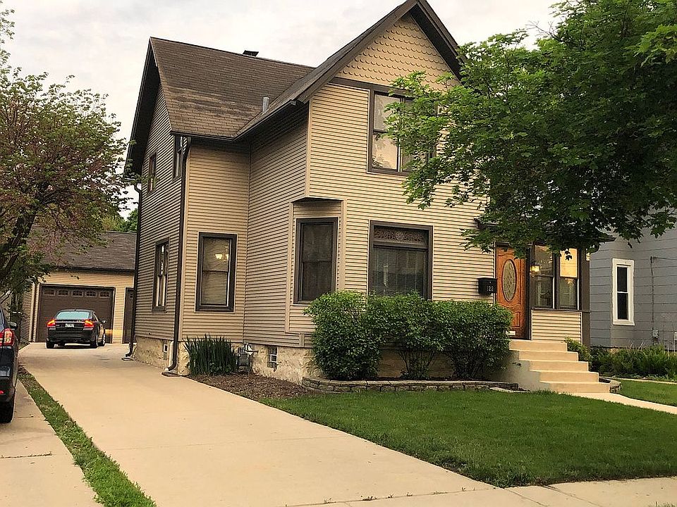 2nd image of 122 N Ellis Ave