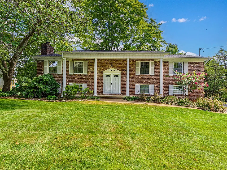 9528 Gulf Park Dr