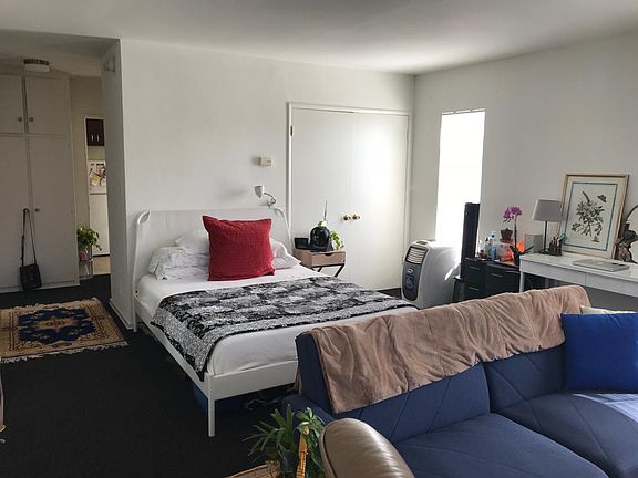 2nd image of 1224 N Berendo St APT D