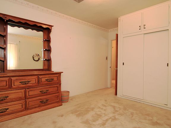 2nd image of 1035 Amador St