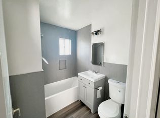 36-42 S. Parkwood Ave., Pasadena, CA 91107