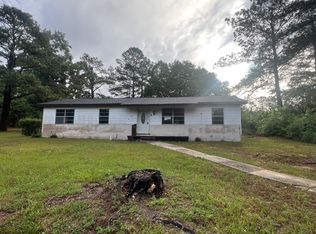 615 Woodham Cir, Opp, AL 36467