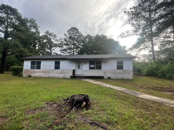 615 Woodham Cir, Opp, AL 36467