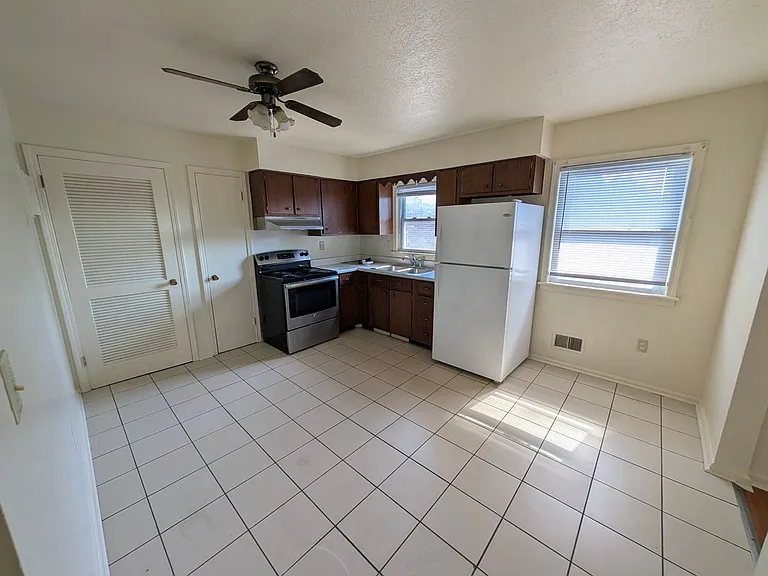 3442 Heatherfield Dr — Photo 3