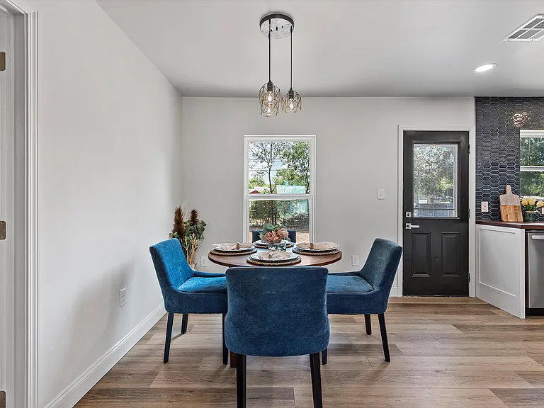 4012 Ethel Ave — Photo 8