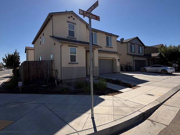 2nd image of 805 Corazon Ave