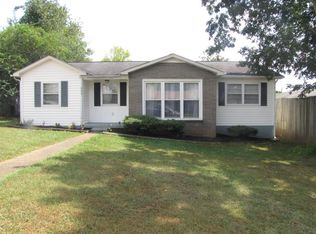 906 E 2nd Ave, Lenoir City, TN 37771