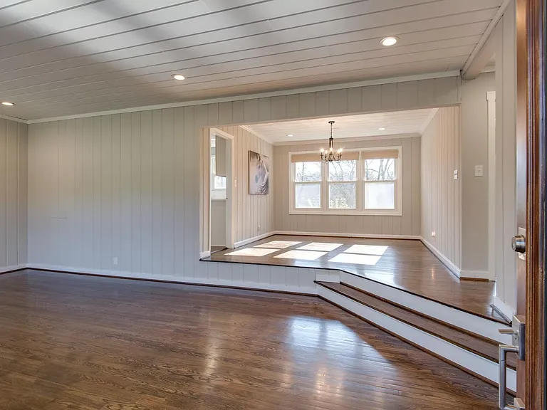 6398 Temple Rd — Photo 3