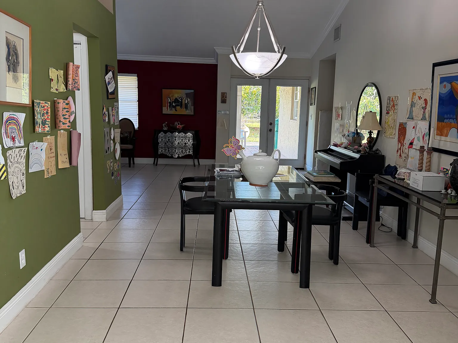 4 bed, 2050 sqft, $3,800 — Photo 2