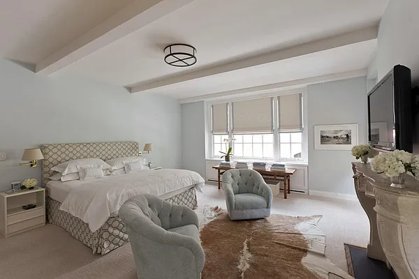 Sold by Corcoran | media 59