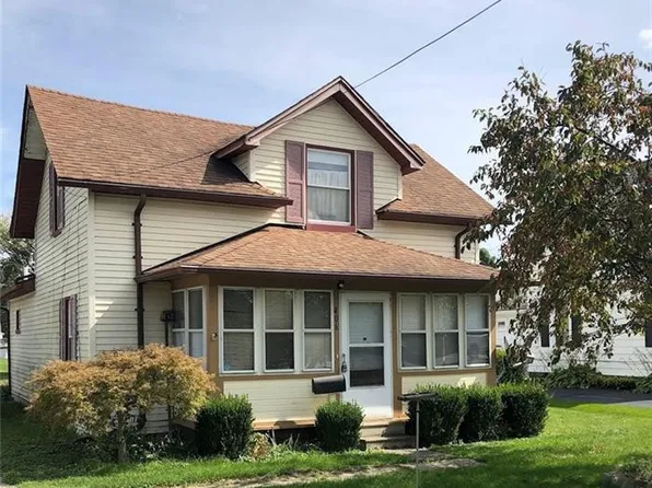 406 N Main St, Walbridge, OH 43465
