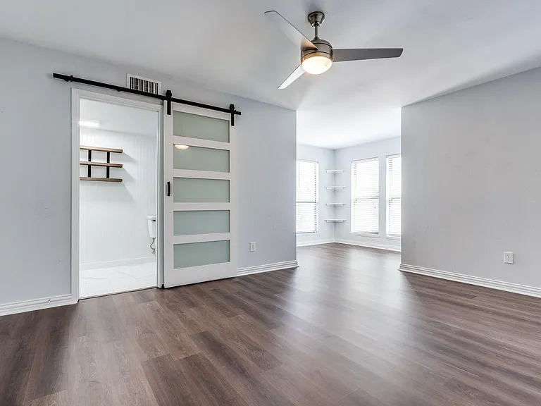 2700 Chancellor Dr — Photo 14