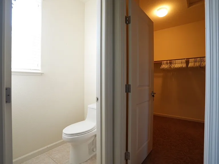 940 Chelebrooke Ct — Photo 21