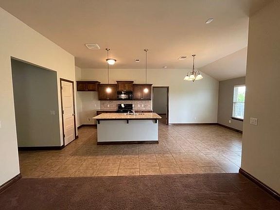 2nd image of 1121 SW 158th St