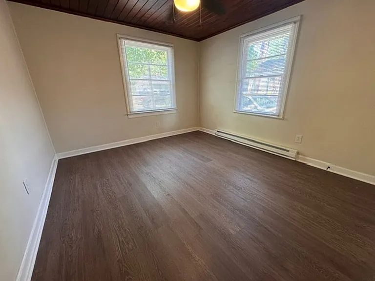 407 Lane St SE — Photo 2