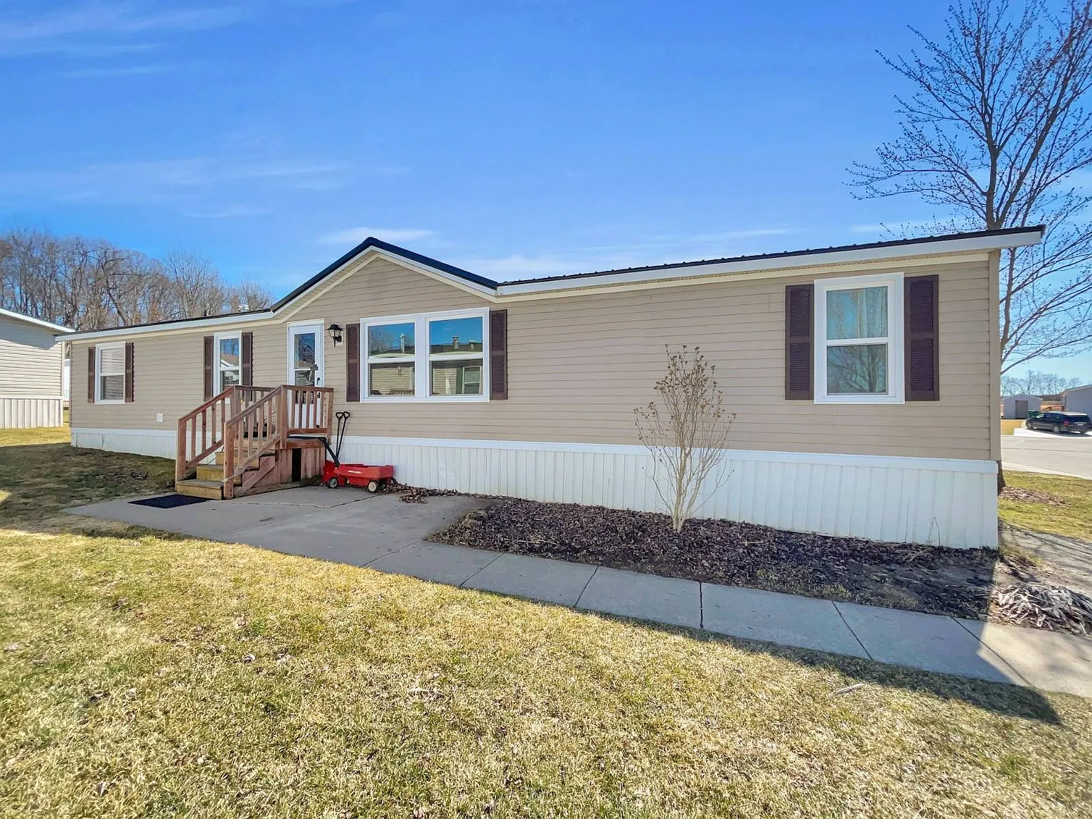 8435 Quill Dr photo 1