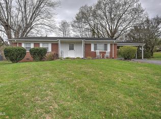 2 Machamer Ct, Johnson City, TN 37604