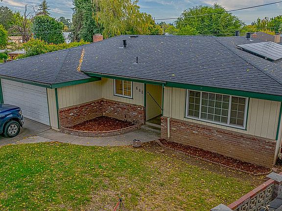2nd image of 688 Elise Ct