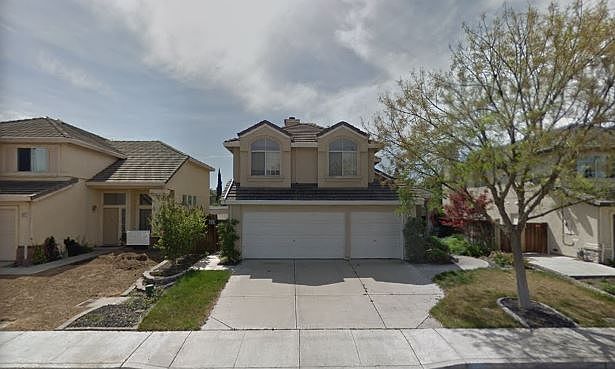 2nd image of 832 Longfellow St