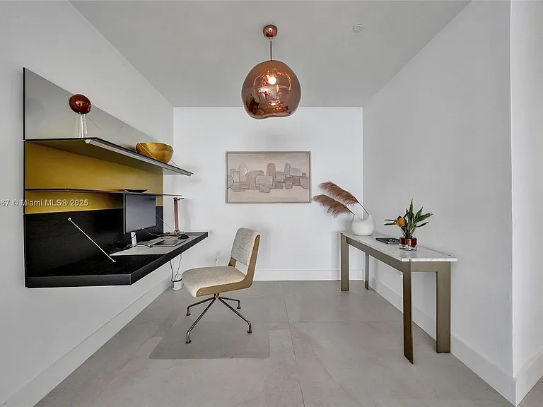 18975 SE Collins Ave #3504 — Photo 7