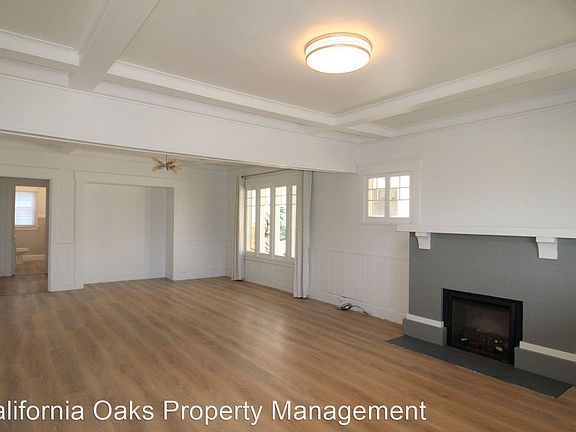 4th image of 1075 E Santa Clara St #10321721