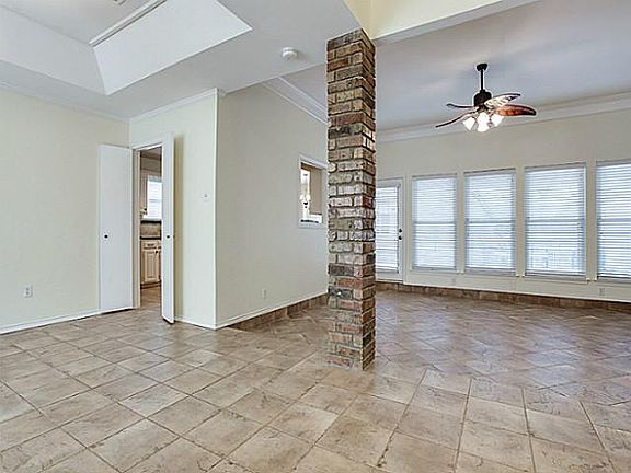3rd image of 4506 Willow Bend Dr