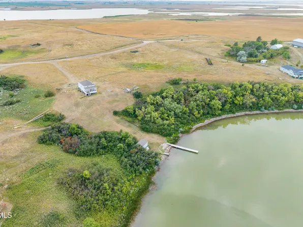 36 Blue Lake 995 8f St NW, Brush Lake, ND 58559