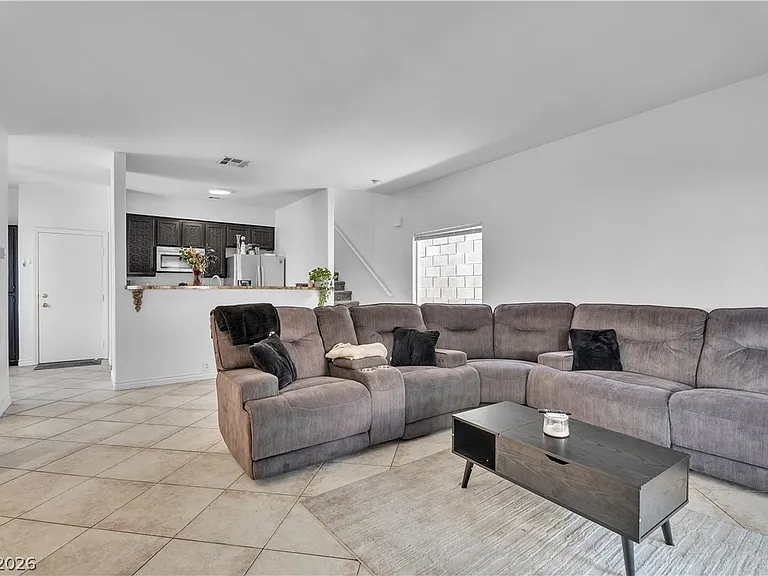 1409 Sycamore Spring Ct — Photo 7