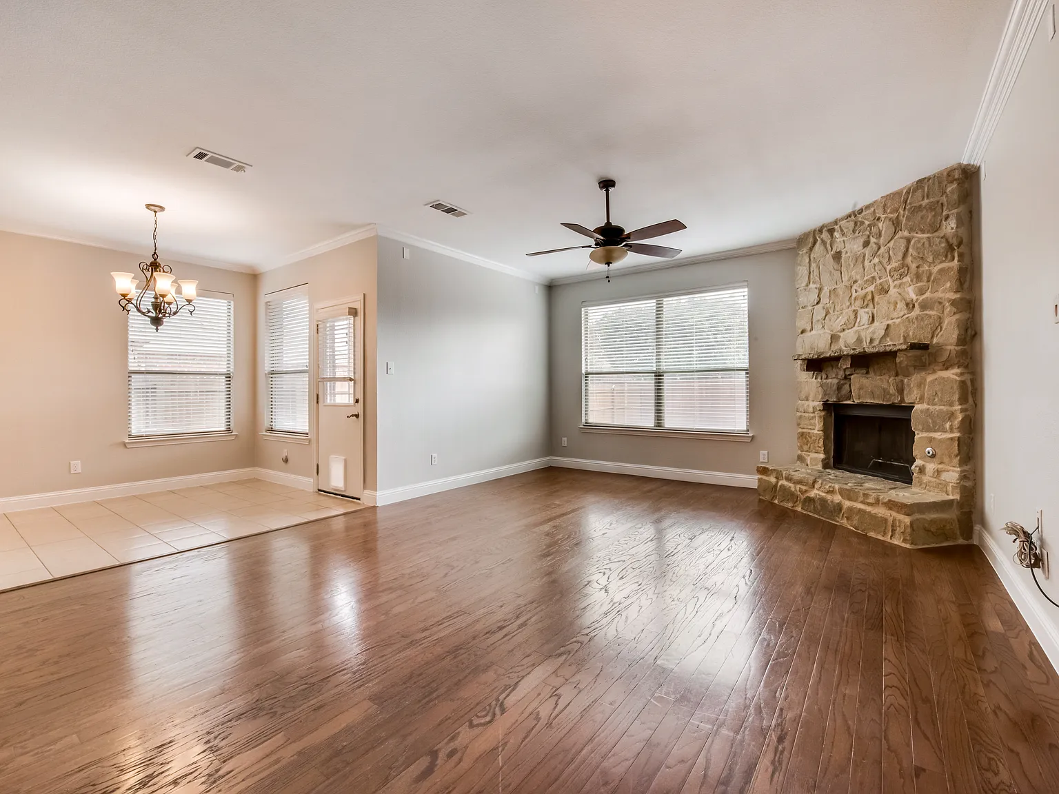 4 bed, 2672 sqft, $3,250 — Photo 3