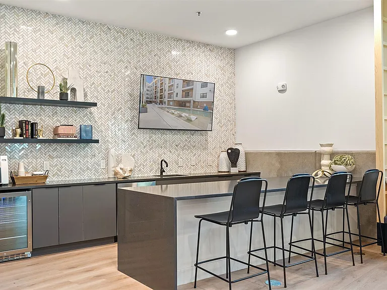 2500 Longview St #222 — Photo 32