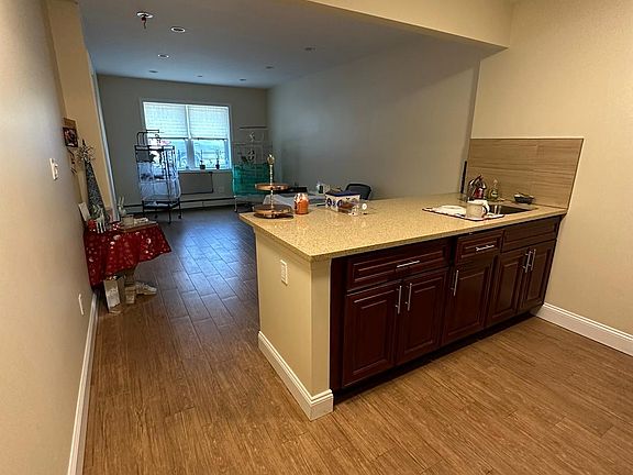3rd image of 6661 69th St Floor 1